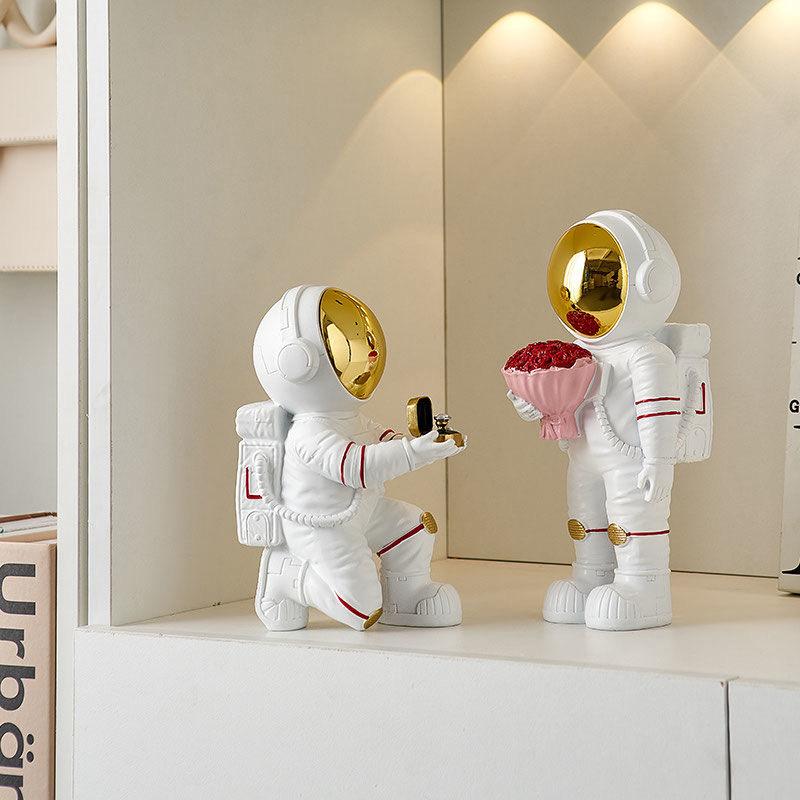 2x Astronaut Proposal Statue Sculpture